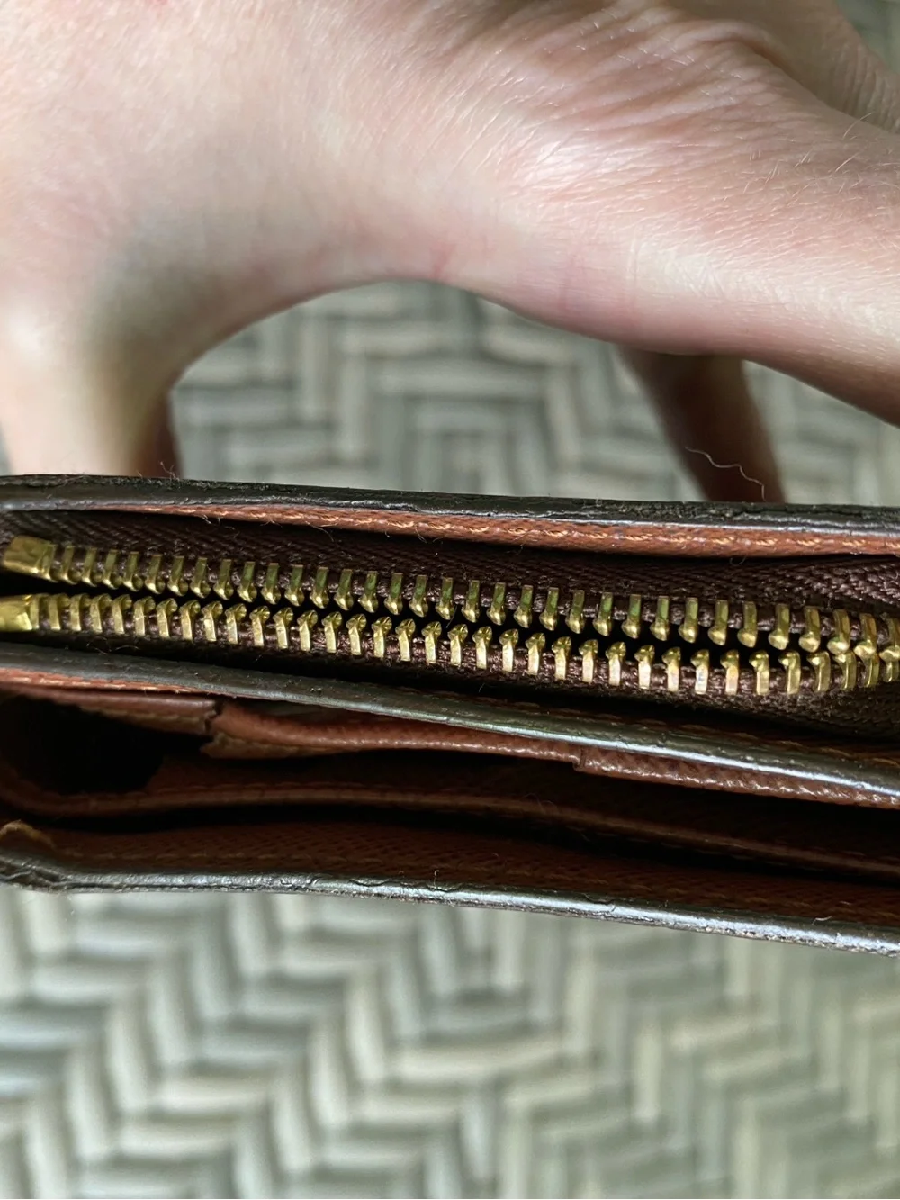 Vintage 2007 Louis Vuitton Compact Brown Monogram Snap Bifold Wallet - Picture 4 of 16
